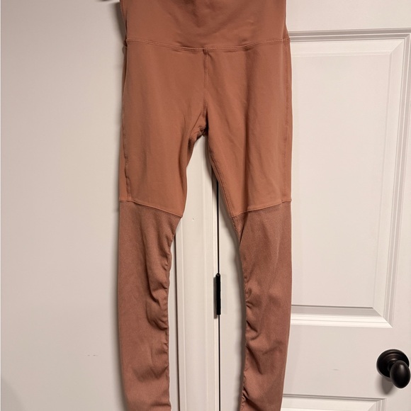 ALO Yoga High-Waist Goddess Legging - Picture 3 of 3